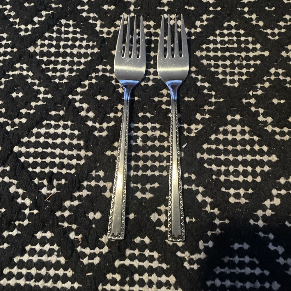 WATERTOWN STAINLESS FLATWARE JAPAN VINTAGE Scroll Side Desert/salad Forks 2